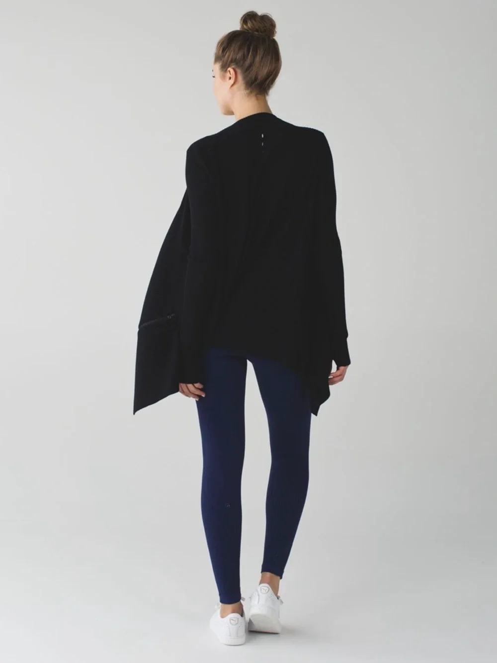 Lululemon Resolution Wrap
Black - Picture 1 of 15